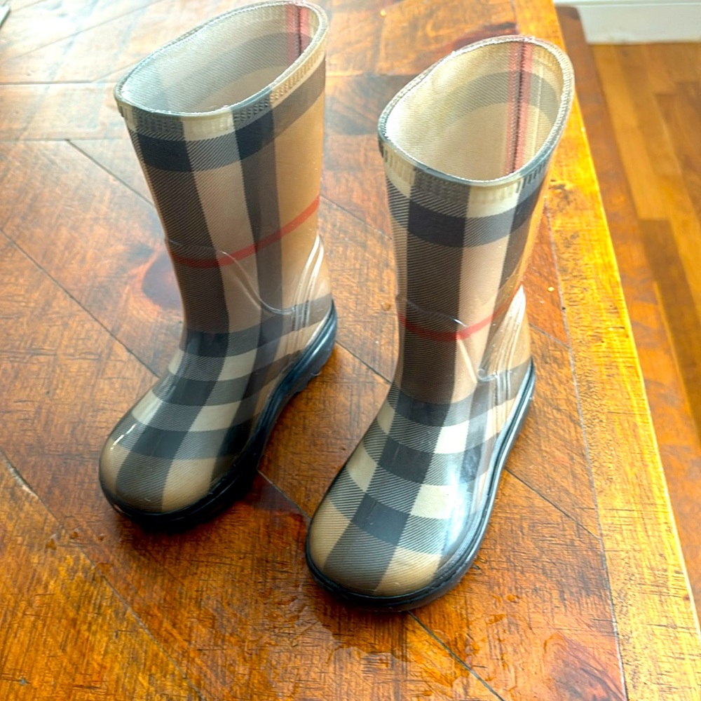 Kids Burberry rainboots